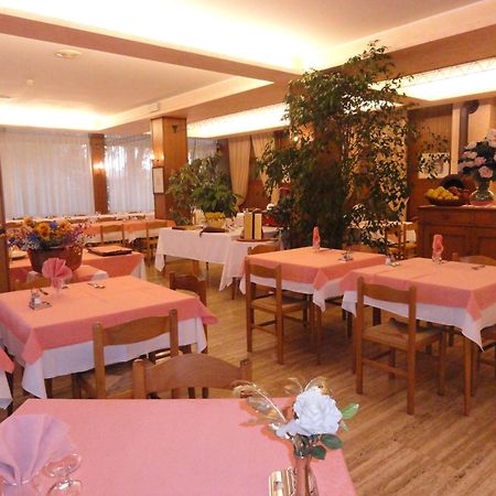 Albergo Ristorante Cima I Pra' Ponte nellʼAlpi Eksteriør billede